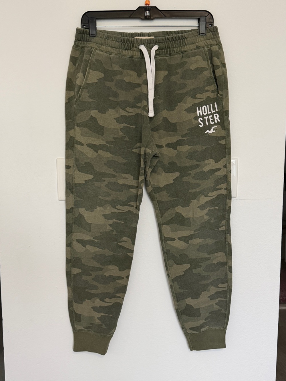 Hollister Olive Green Camo Jogger Pants